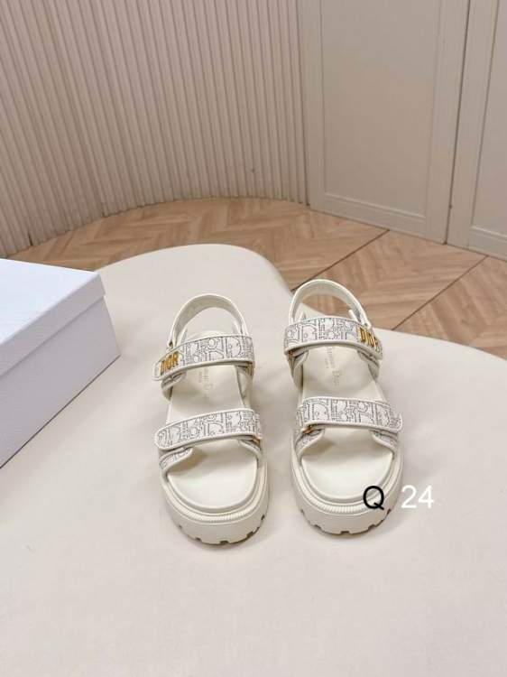 Picture of Dior Shoes _SKUDiorsz35-40RW04073315